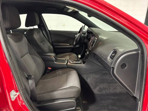 Used 2015 Dodge Charger SE w/ Popular Equipment Group image 14