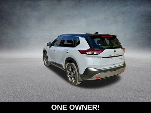 Used 2021 Nissan Rogue Platinum image 7