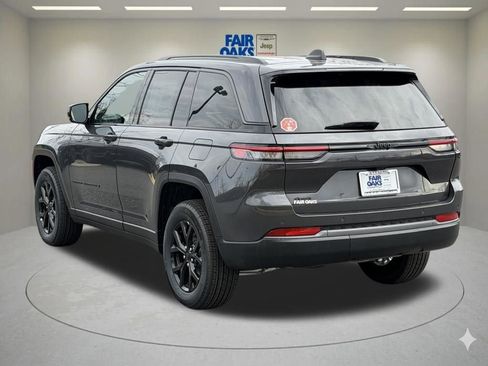 New 2026 Jeep Grand Cherokee 4WD image 8