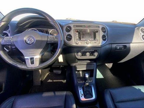 Used 2012 Volkswagen Tiguan SE image 15