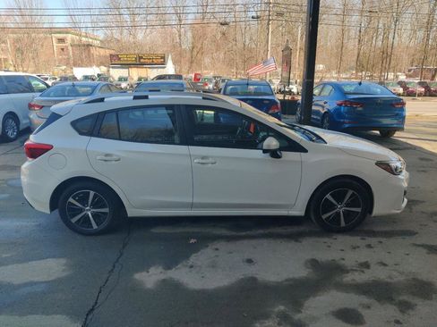 Used 2019 Subaru Impreza 2.0i Premium image 7