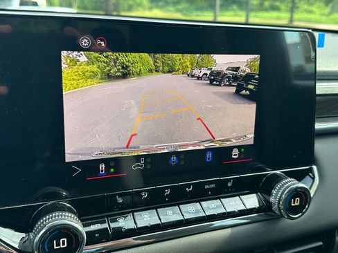 New 2025 GMC Canyon Elevation w/ Convenience Package image 10