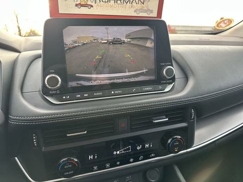 Certified 2023 Nissan Rogue SV image 16