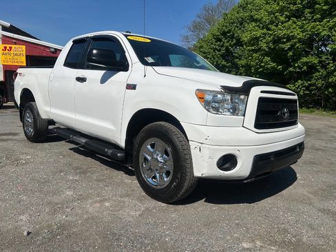 Used 2010 Toyota Tundra 4x4 Double Cab image 1