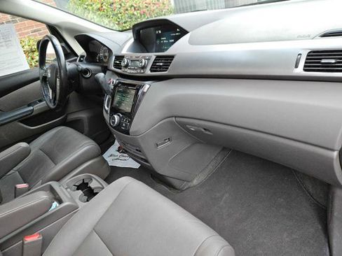 Used 2016 Honda Odyssey Touring Elite image 42