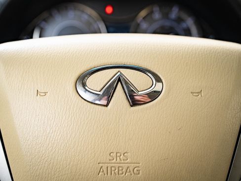 Used 2015 INFINITI QX80 4WD w/ Theater Package image 26