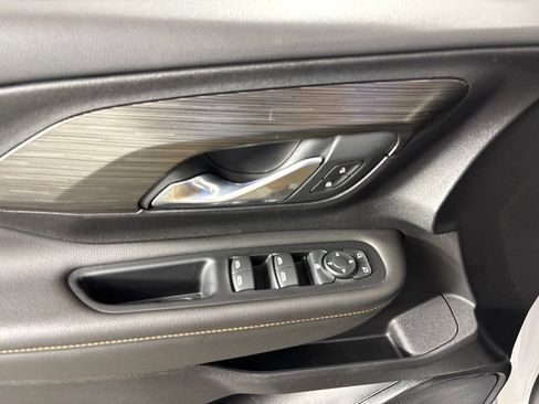 Used 2020 GMC Terrain SLT FWD image 25