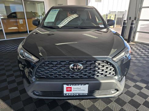 Used 2022 Toyota Corolla Cross L image 8