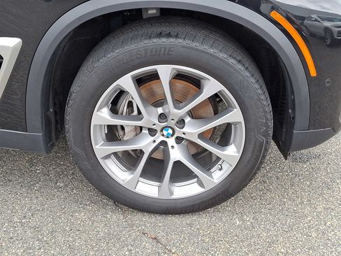 Used 2024 BMW X5 xDrive40i w/ Premium Package AWD/4WD image 9