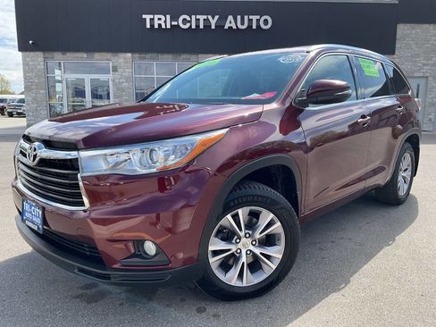Used 2015 Toyota Highlander XLE AWD/4WD image 1