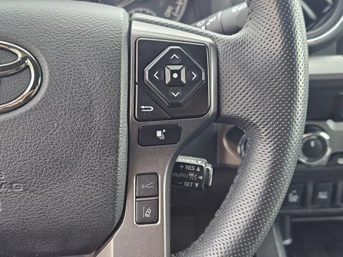 Used 2023 Toyota Tacoma TRD Off-Road w/ Technology Package AWD/4WD image 32