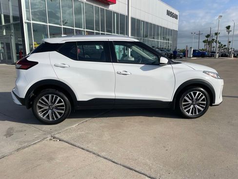 Certified 2024 Nissan Kicks SV FWD image 2
