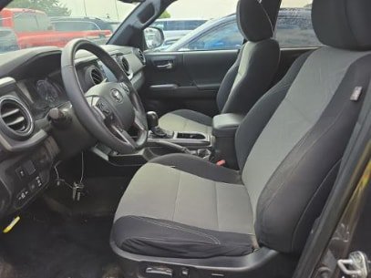 Used 2021 Toyota Tacoma TRD Off-Road w/ Technology Package AWD/4WD image 10