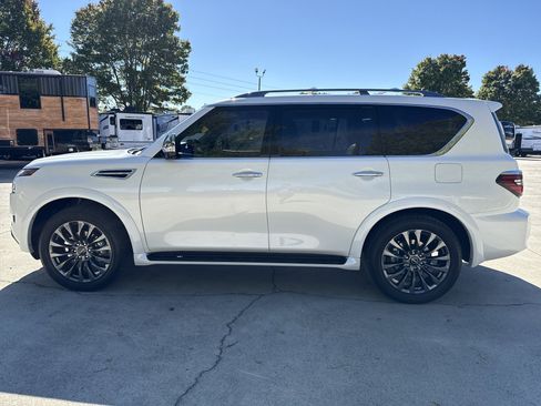 Used 2024 Nissan Armada Platinum w/ Cargo Package image 4