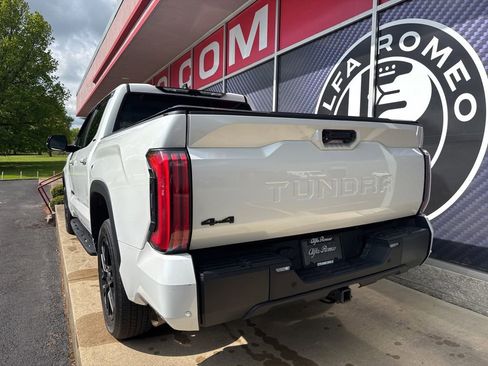 Used 2024 Toyota Tundra Limited AWD/4WD image 17