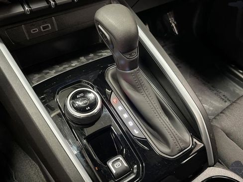 Certified 2023 Chevrolet Colorado Trail Boss w/ Technology Package image 21