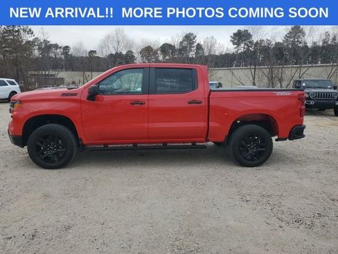 Used 2024 Chevrolet Silverado 1500 Custom Trail Boss w/ LPO, Dark Essentials Package image 3