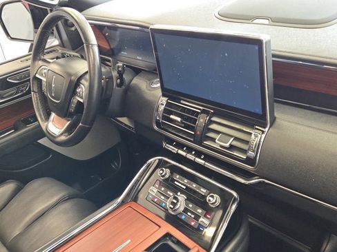 Used 2024 Lincoln Navigator L Reserve w/ Equipment Group 201A image 6