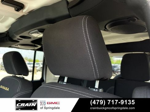 Used 2013 Jeep Wrangler Unlimited Sahara w/ Connectivity Group AWD/4WD image 21