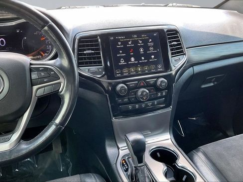 Used 2021 Jeep Grand Cherokee Laredo X AWD/4WD image 6