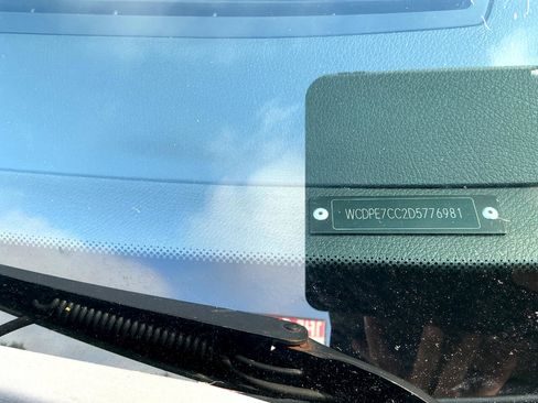 Used 2013 Freightliner Sprinter 2500 image 27