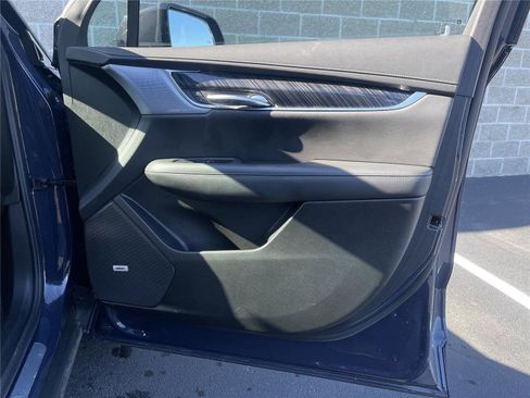 Certified 2025 Cadillac XT6 Premium Luxury AWD/4WD image 36