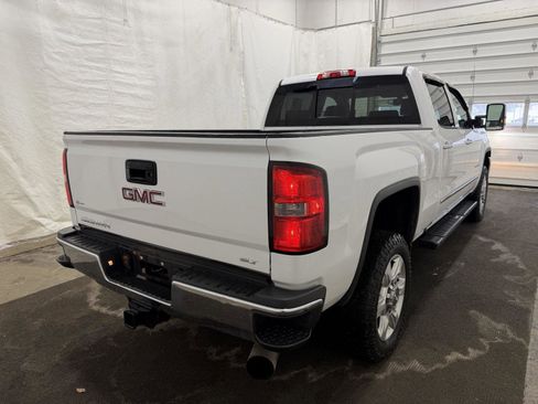 Used 2019 GMC Sierra 2500 SLT image 2