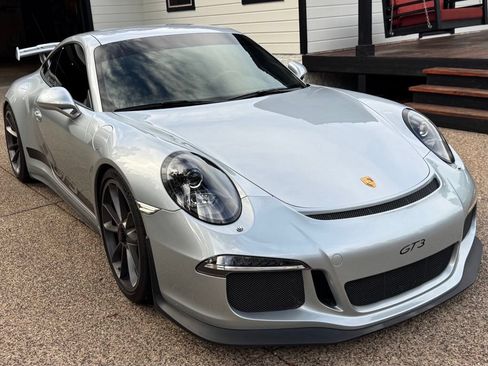 Used 2014 Porsche 911 GT3 RWD image 2
