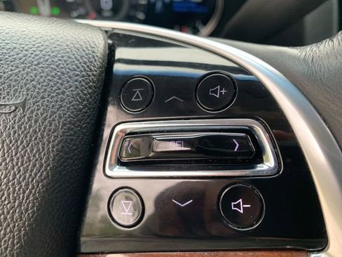 Used 2017 Cadillac Escalade Luxury AWD/4WD image 33