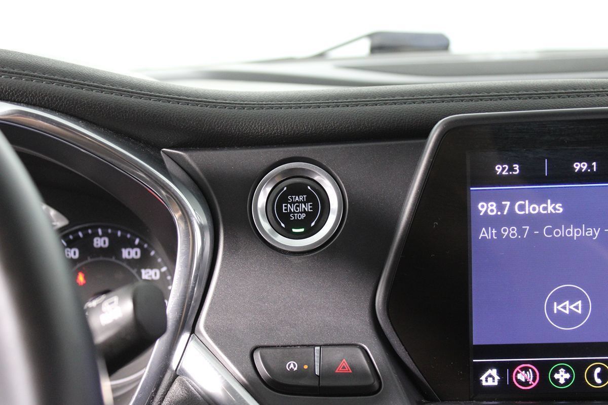 Used 2020 Chevrolet Blazer LT FWD image 13