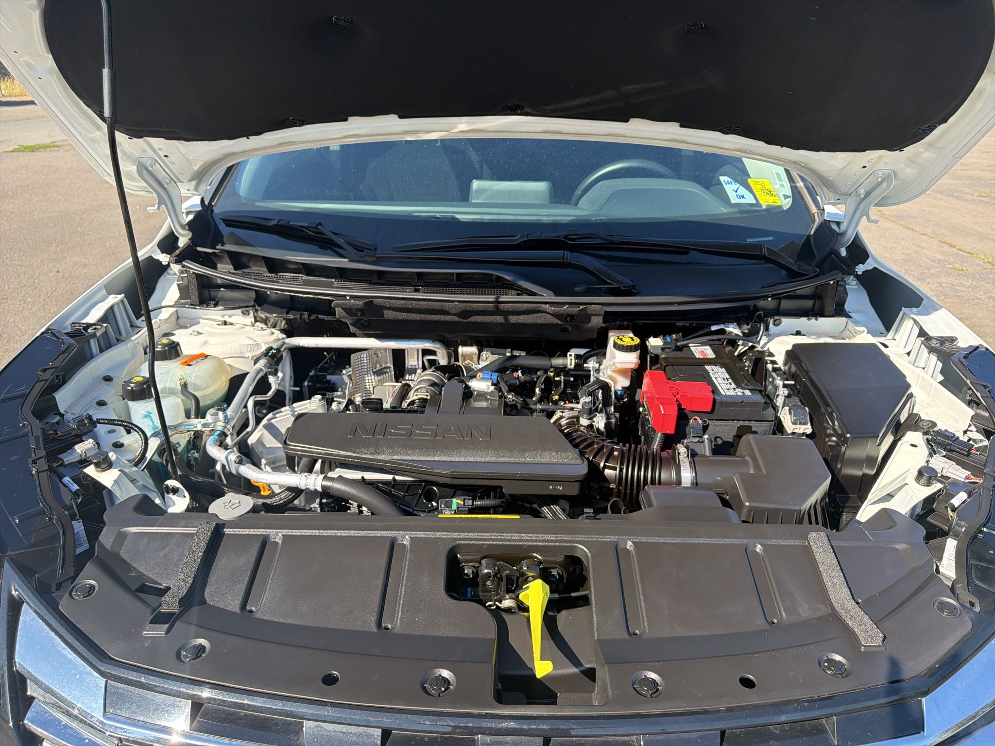 Used 2025 Nissan Rogue S AWD/4WD image 17