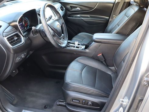 Used 2023 Chevrolet Equinox Premier FWD image 15