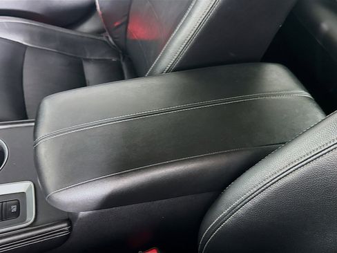 Used 2019 Nissan Altima 2.5 Platinum FWD image 18