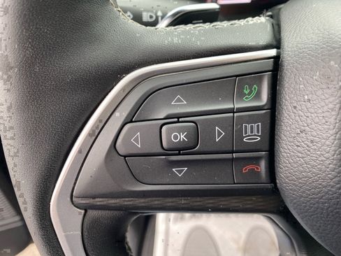 Used 2024 Jeep Grand Cherokee Altitude AWD/4WD image 99