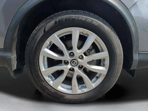 Used 2021 Nissan Rogue Sport SV FWD image 39