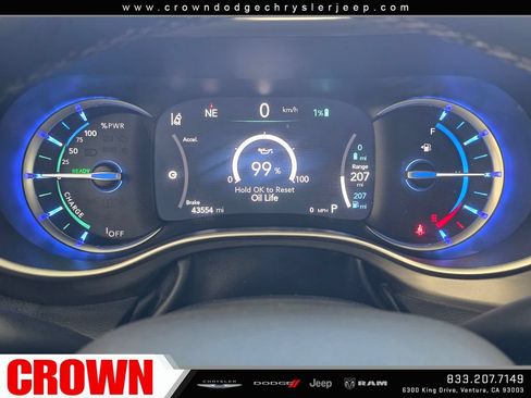 Used 2024 Chrysler Pacifica Limited FWD image 30