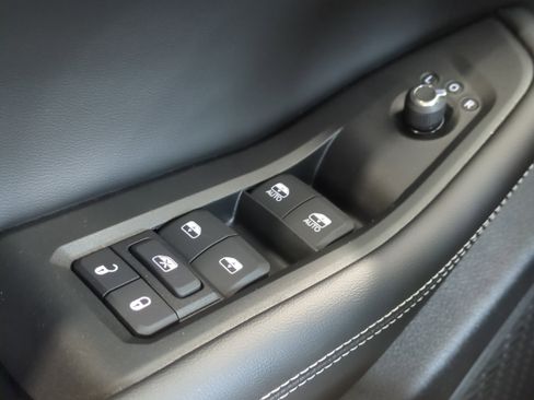 New 2026 Jeep Grand Cherokee Altitude image 26