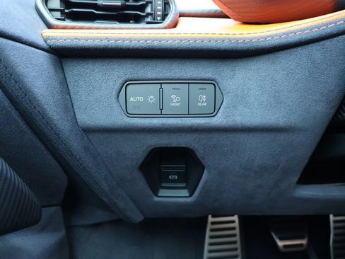 Used 2024 Lamborghini Revuelto AWD/4WD image 18