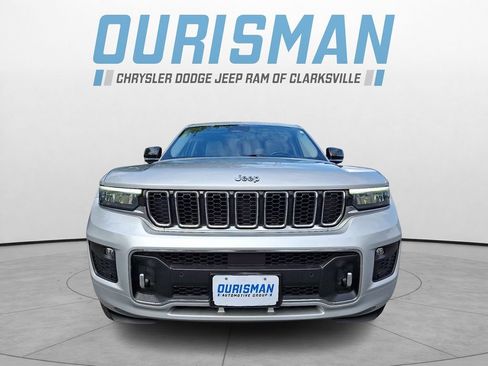 Used 2021 Jeep Grand Cherokee L Overland w/ Luxury Tech Group IV AWD/4WD image 2