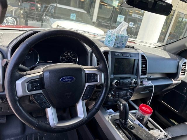 Used 2017 Ford F150 Lariat w/ Equipment Group 502A Luxury AWD/4WD image 18