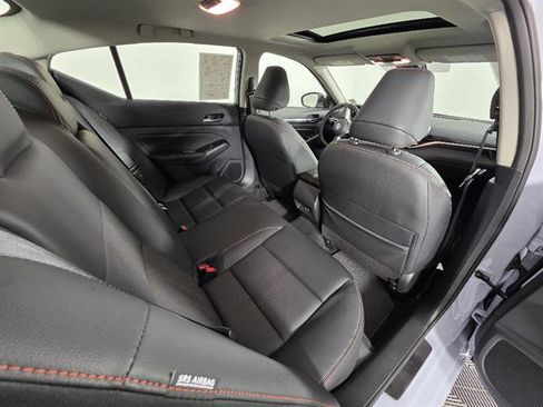 Used 2025 Nissan Altima 2.5 SR w/ SR Premium Package image 18