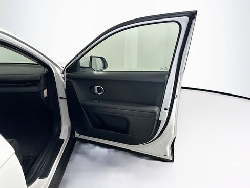 Used 2024 Hyundai Ioniq 5 SEL RWD image 32