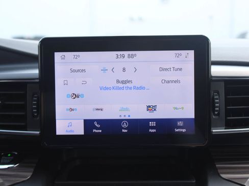 Used 2020 Ford Explorer Limited w/ Class III Trailer Tow Package AWD/4WD image 11
