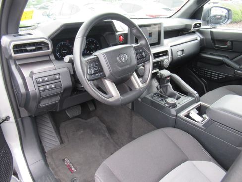 Used 2025 Toyota 4Runner TRD Off-Road AWD/4WD image 16