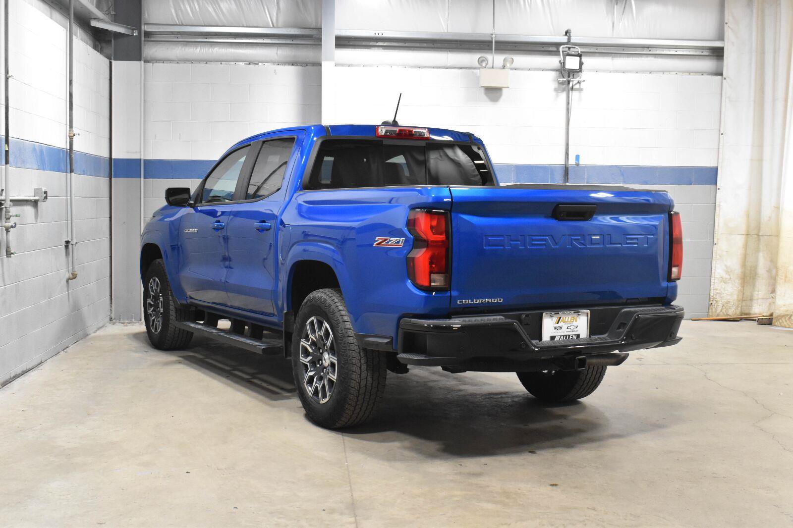 Used 2023 Chevrolet Colorado Z71 w/ Z71 Convenience Package 2 AWD/4WD image 23
