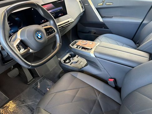 Used 2023 BMW iX xDrive50 w/ Premium Package AWD/4WD image 11