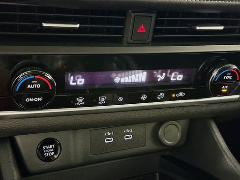 Used 2024 Nissan Rogue SV AWD/4WD image 16