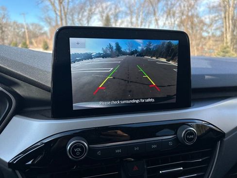 Used 2022 Ford Escape SE w/ Cold Weather Package image 27