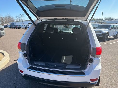 Certified 2017 Jeep Grand Cherokee Limited image 17