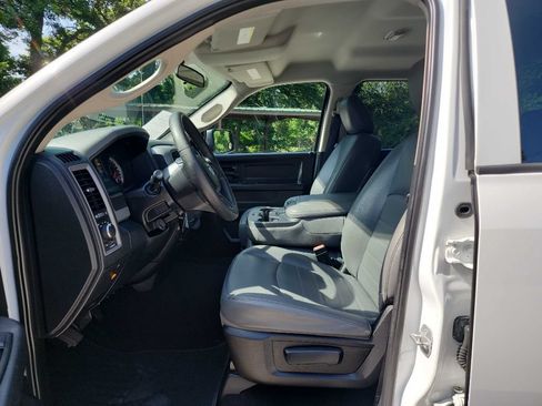 Used 2015 RAM 1500 Tradesman RWD image 17